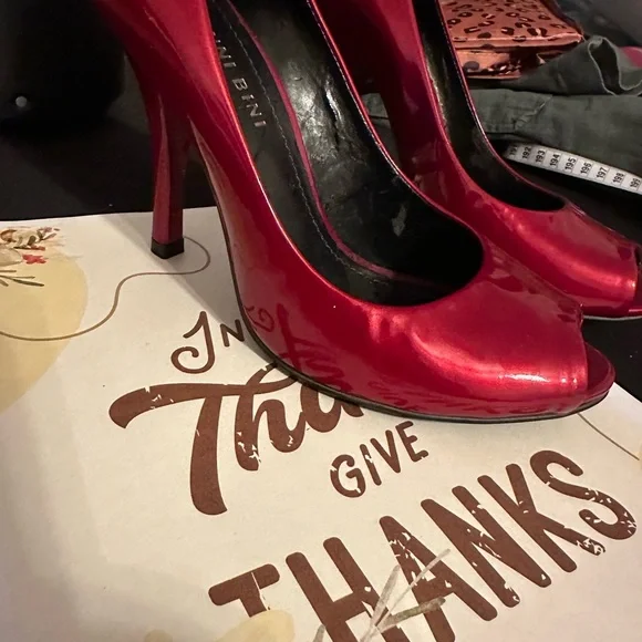Gianni Bini Red Peep-Toe Heels - Picture 2 of 12